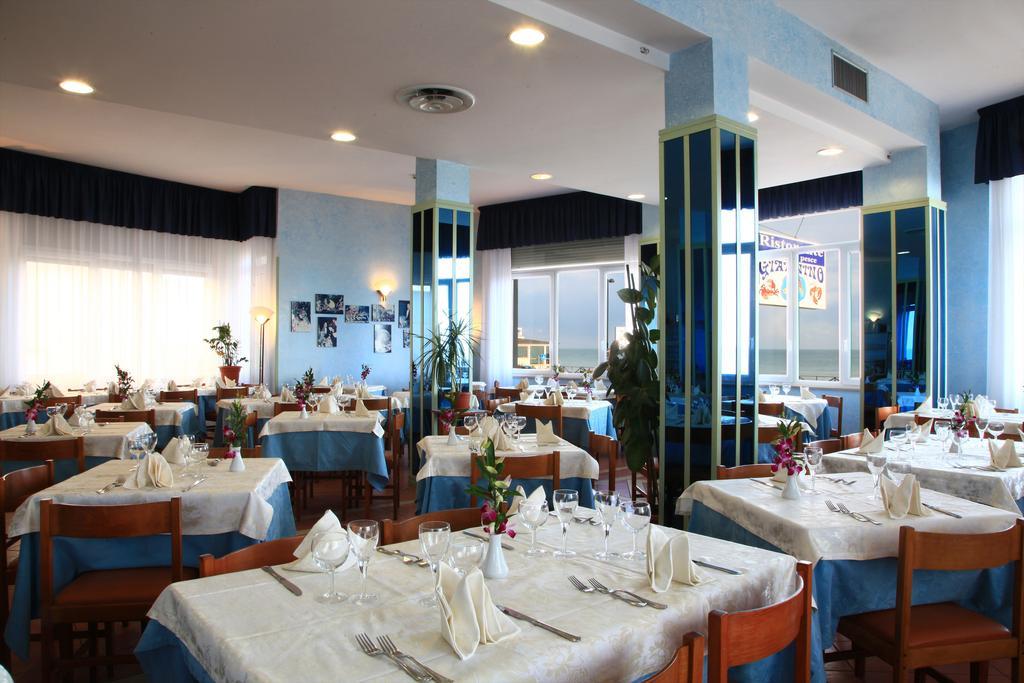 Hotel Giannino Порто-Реканати Экстерьер фото